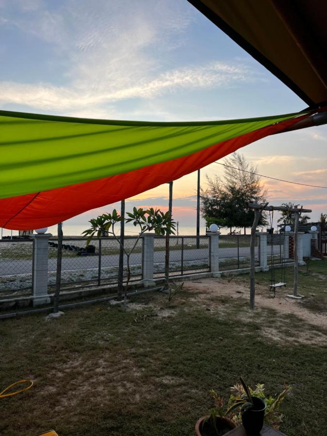 Rembulan Escape - Beachfront Safari Tent Kampung Penarik Luaran gambar